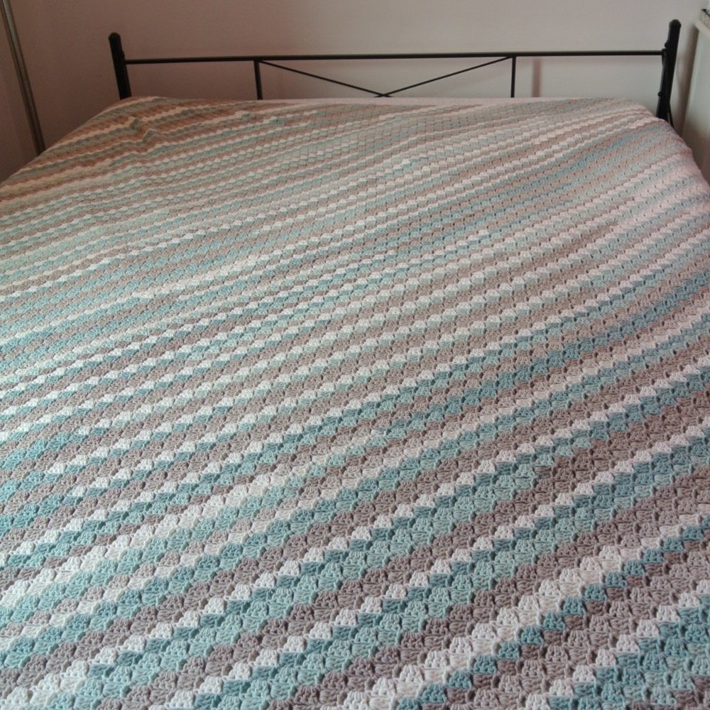 Crochet Blanket - Picture 5 of 5